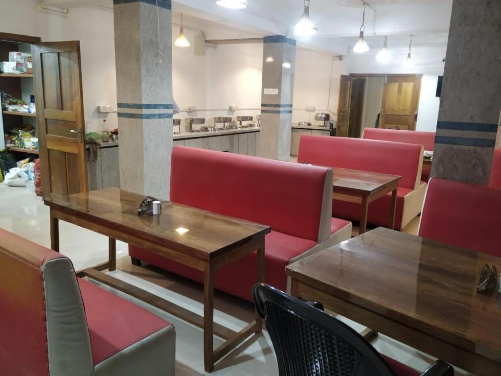 Hotel Diliphu Bomdila Bagian luar foto