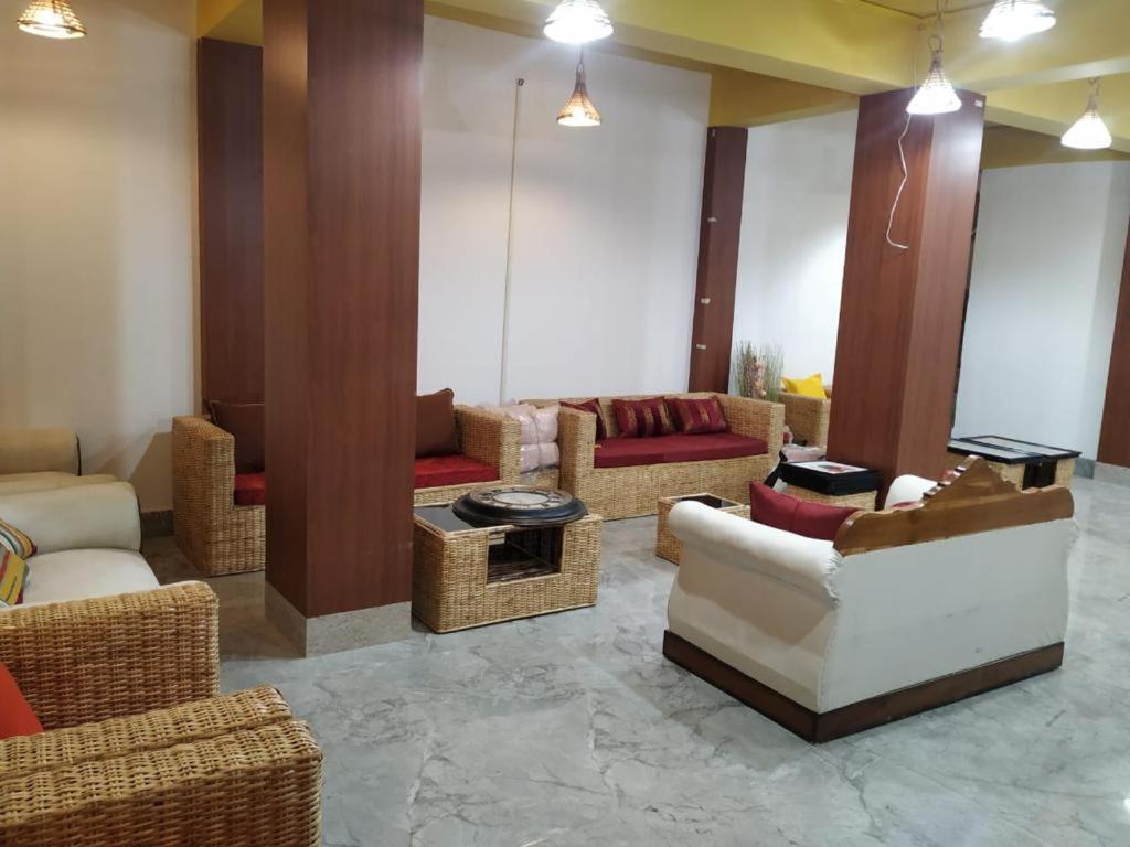 Hotel Diliphu Bomdila Bagian luar foto
